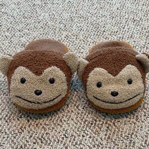 Adorable Brown Monkey Kids Slippers. Size 5-6